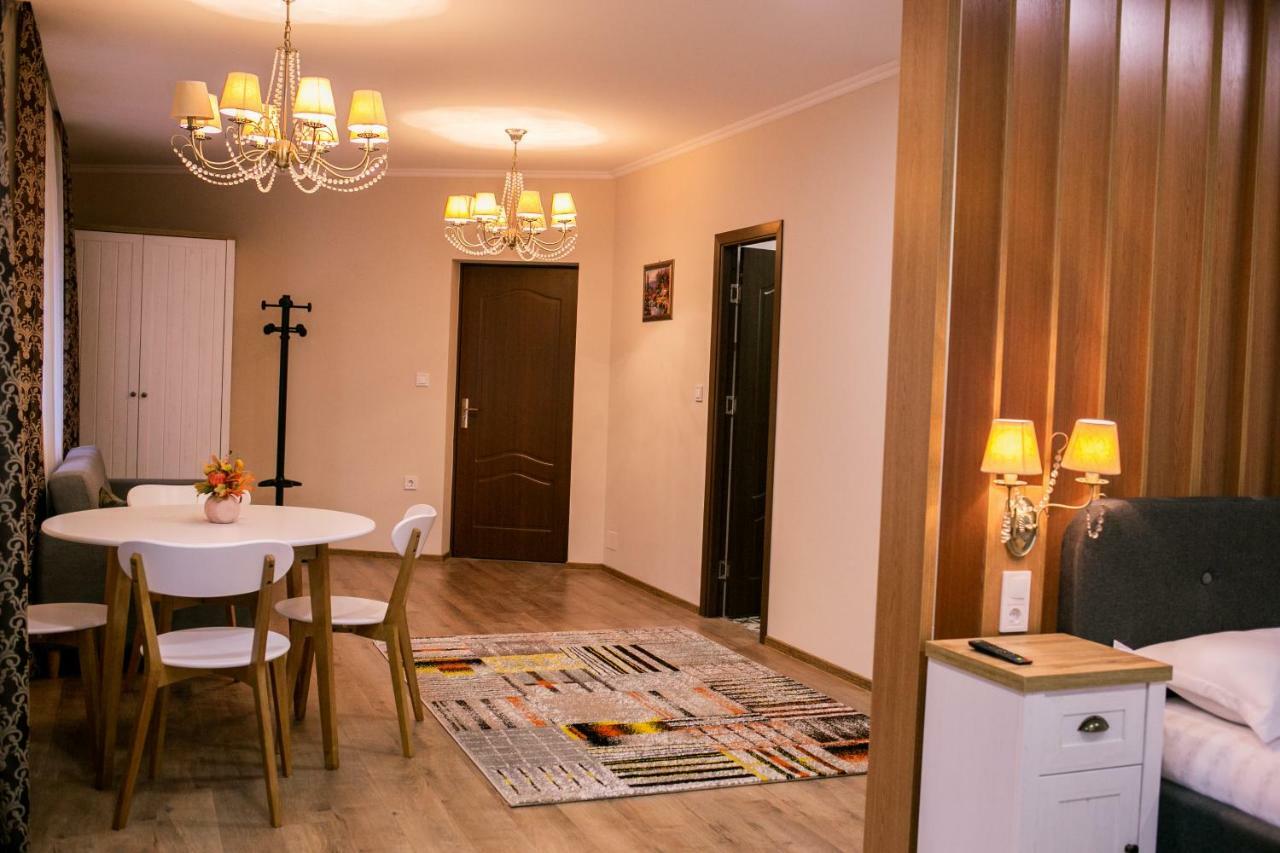 Casa Claudia Hotel Sangeorgiu de Padure ภายนอก รูปภาพ