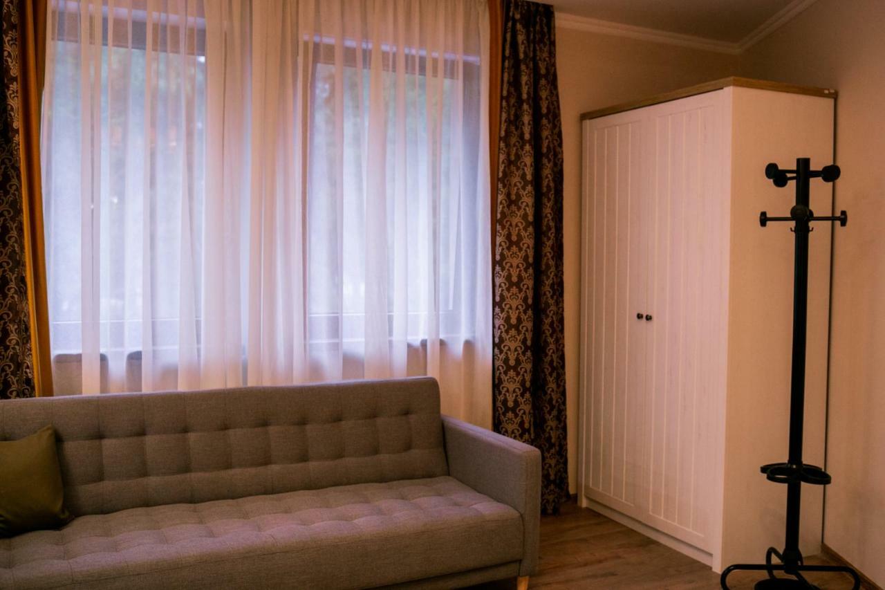 Casa Claudia Hotel Sangeorgiu de Padure ภายนอก รูปภาพ