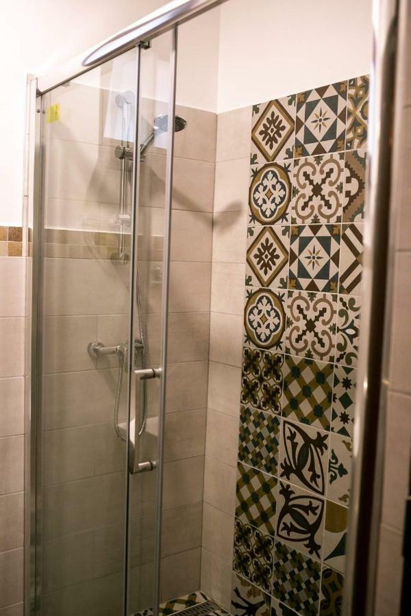 Casa Claudia Hotel Sangeorgiu de Padure ภายนอก รูปภาพ