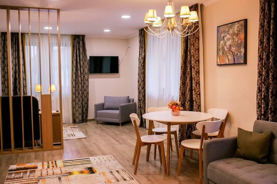 Casa Claudia Hotel Sangeorgiu de Padure ภายนอก รูปภาพ